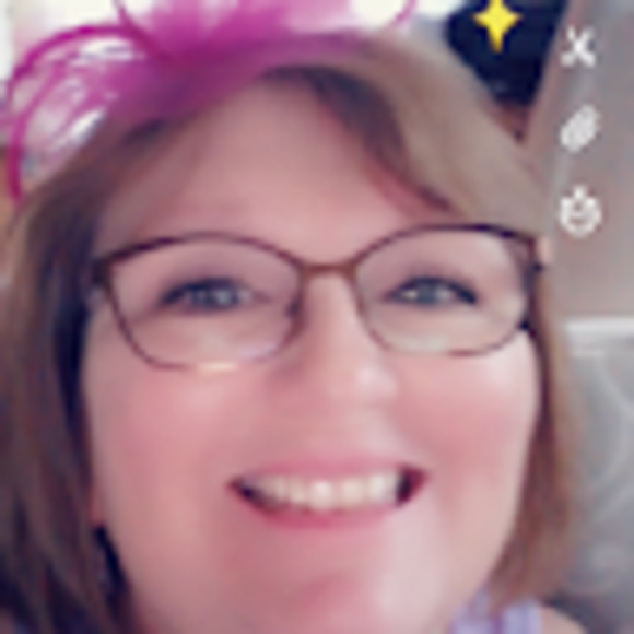 Meet your Posher, Shelley - Picture 1 of 1